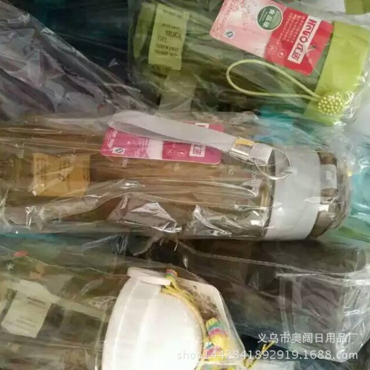 地摊经济新宠 2016热卖摔不破太空杯，5元模式搭配录音广告批发攻略