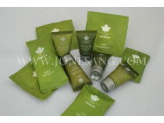 宾馆客房一次性用品批发指南 价格、品类与选购要点